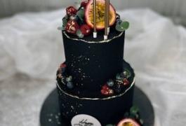 Черный торт на День рождения